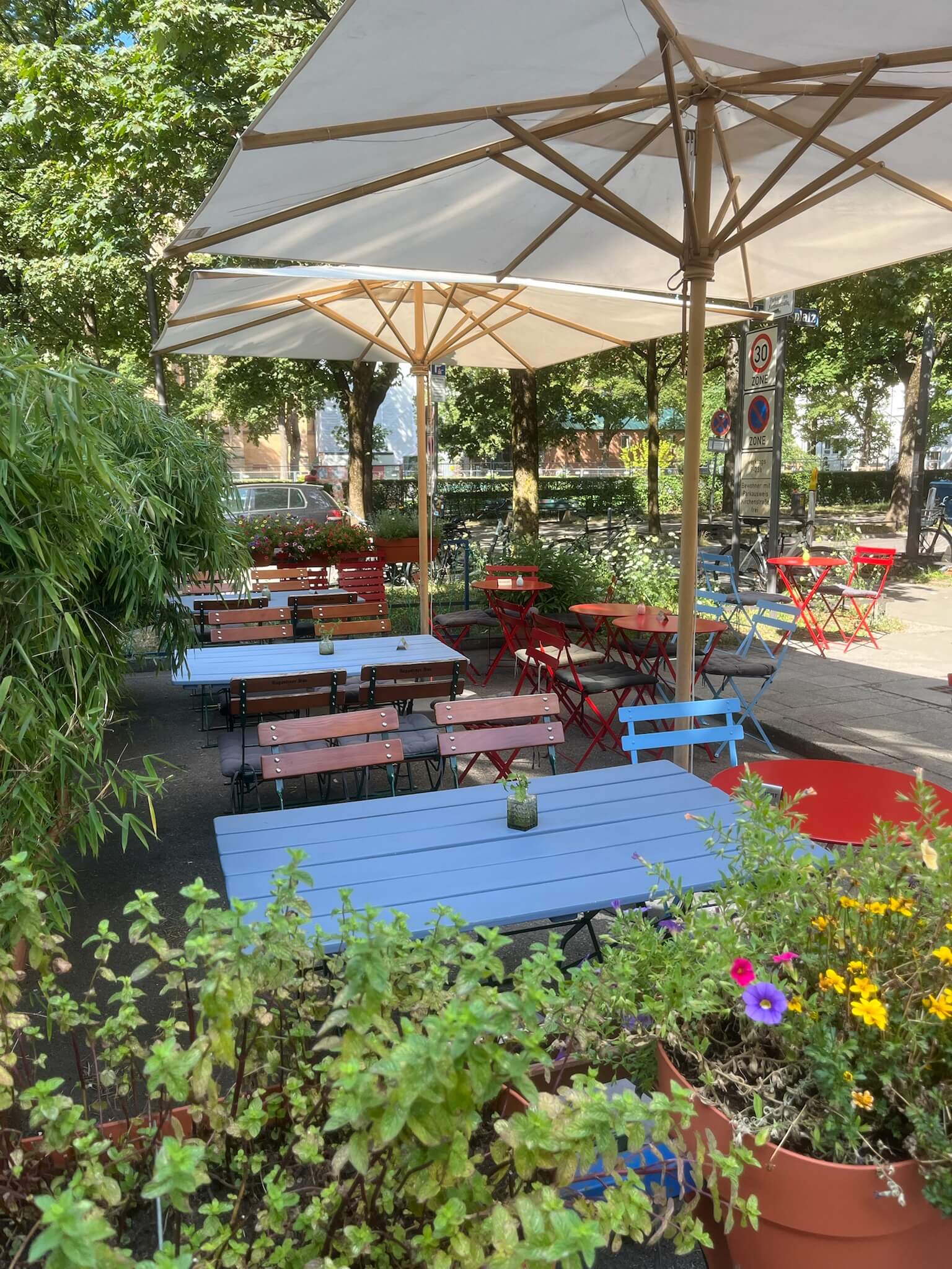 Weinbar München Künstlers Wein Bar
